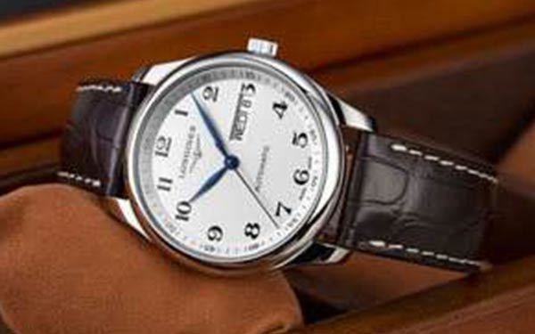 浪琴腕表發(fā)條一直上不緊處理辦法（圖）