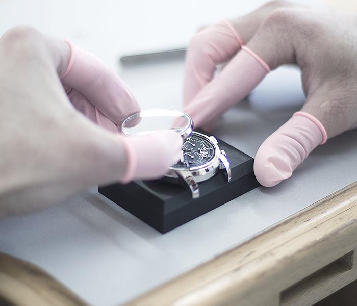 <b>廣州浪琴維修服務(wù)起霧</b>