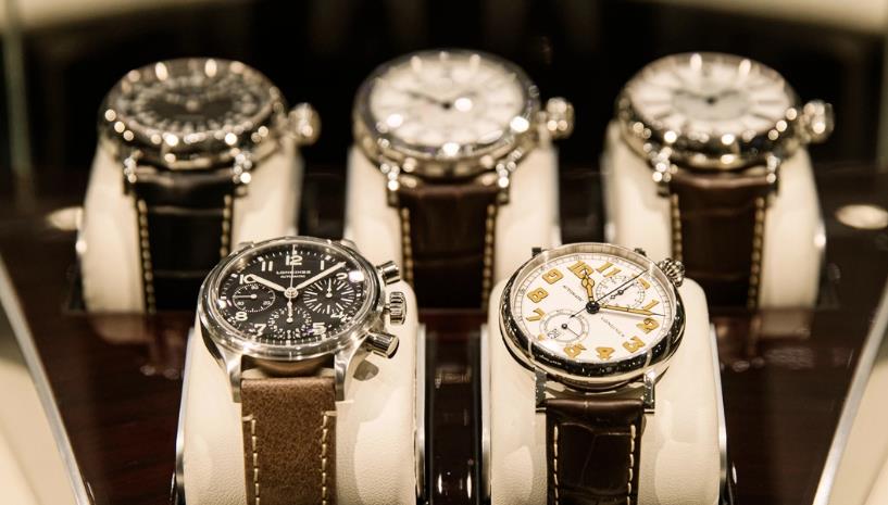 浪琴手表有劃痕的打磨方法（手表有劃痕）（圖）