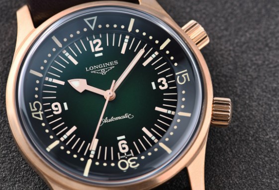 浪琴后蓋生銹是什么原因造成的(如何有效防止)